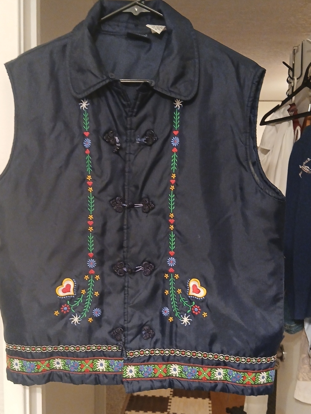 Vintage Sugar "TwentySixRed"  Embroidered Floral Vest